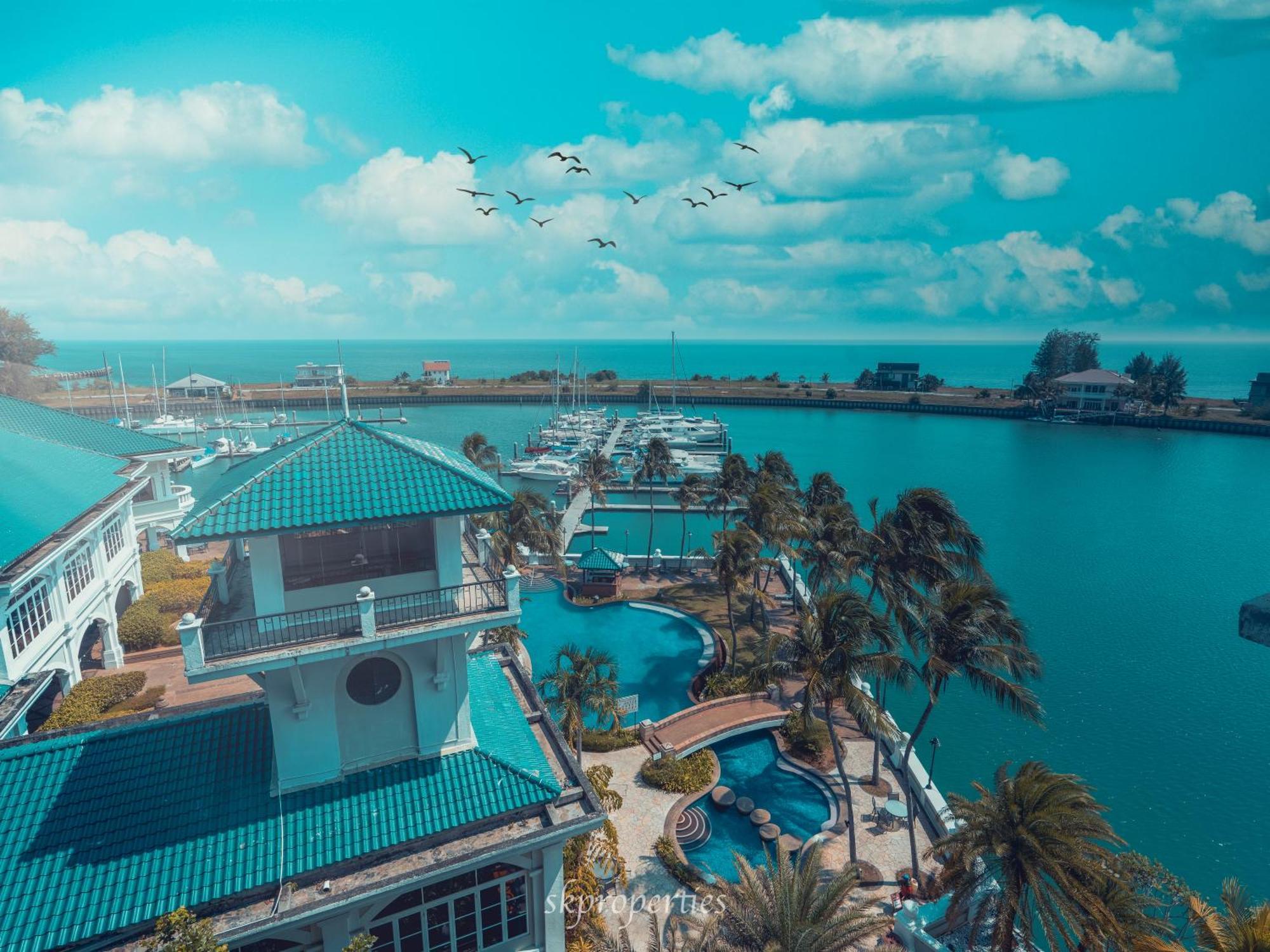 Seaview At Admiral Bay Apartemen *